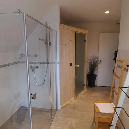 Semesterbostad Fuer 6 Personen, Sauna, Kamin Vitzdorf
