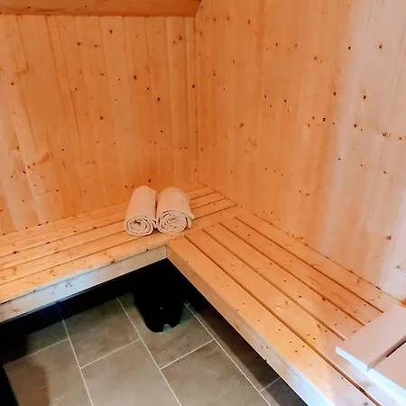 Fuer 6 Personen, Sauna, Kamin Semesterbostad