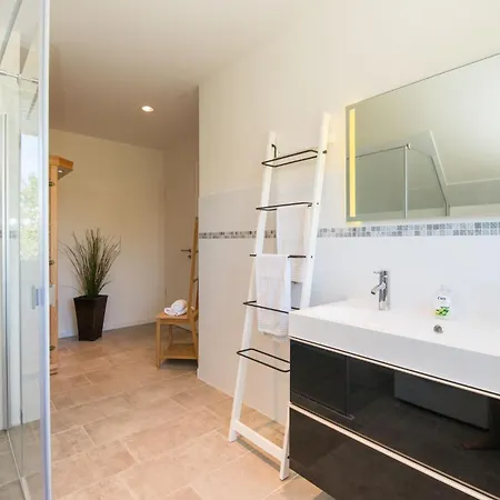 Fuer 6 Personen, Sauna, Kamin Semesterbostad *