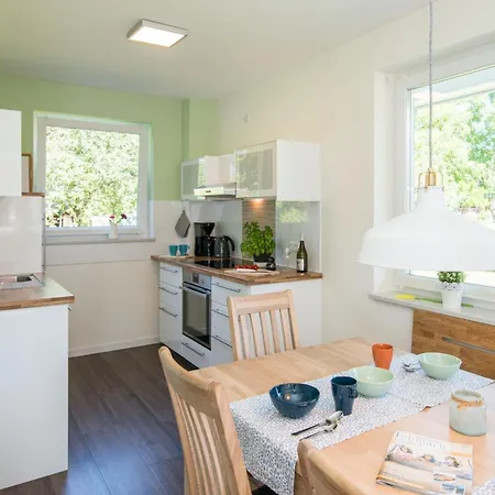 Fuer 6 Personen, Sauna, Kamin Semesterbostad