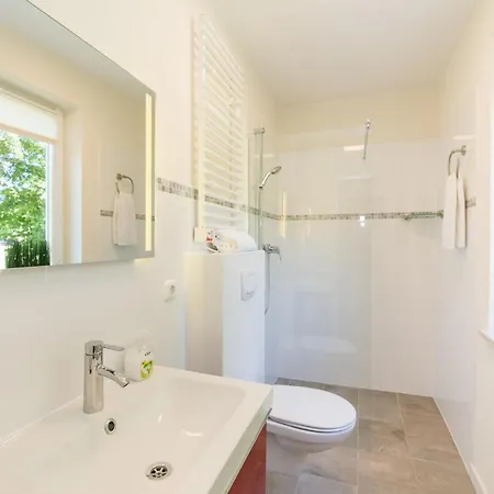 Fuer 6 Personen, Sauna, Kamin Semesterbostad